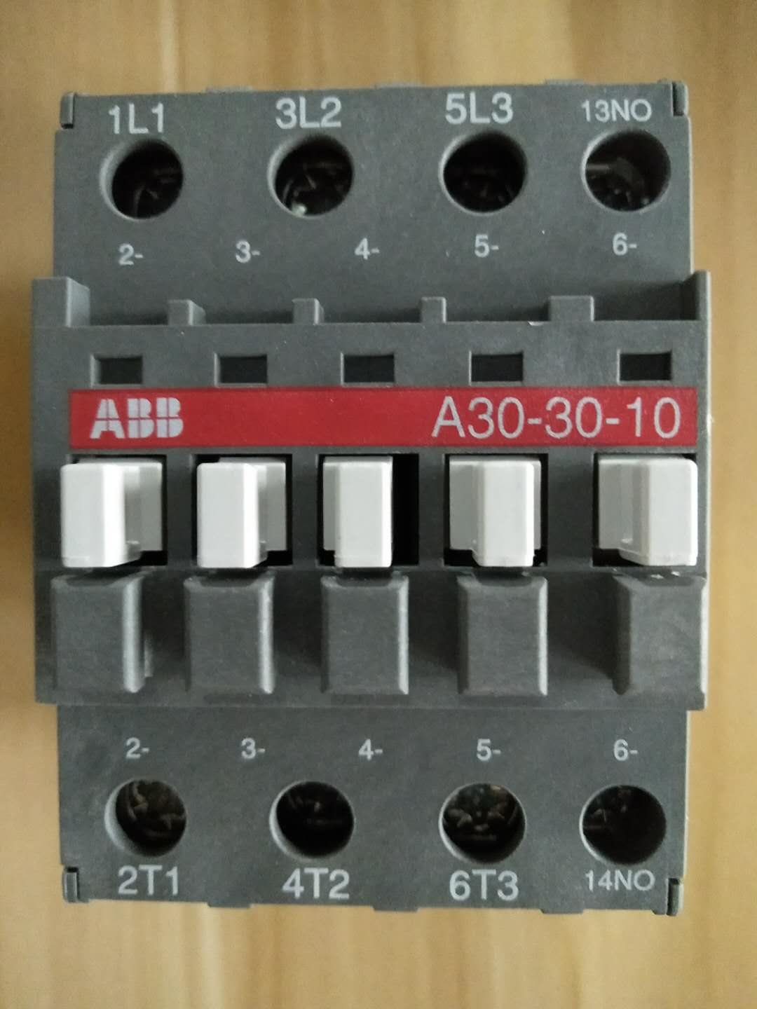 ABB断路器